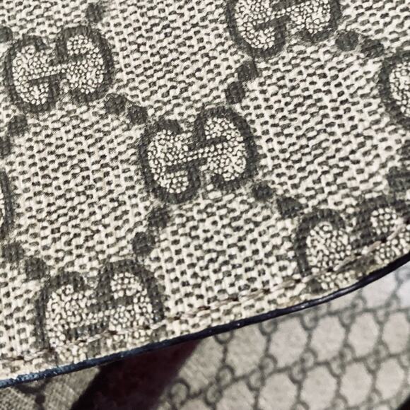 Gucci Beige and Brown Baby Bag - Picture 16 of 16